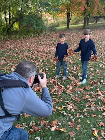 matt trimble working behind the scenes as family photographer in Toronto.