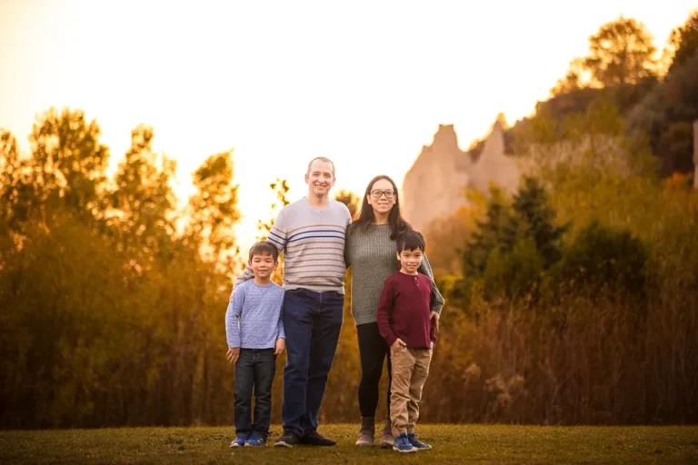 Sunset family photo at the Scarborough Bluffs